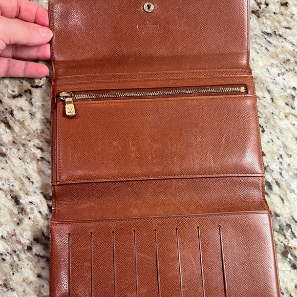 Vintage Louis Vuitton Wallet - Picture 8 of 8